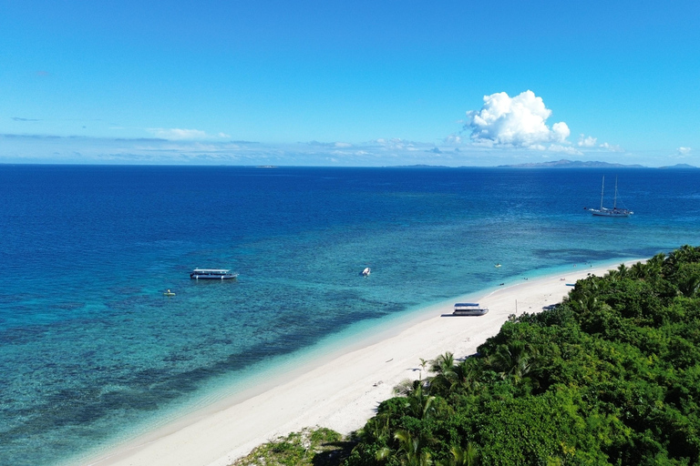 Fiji: Captain Cook Cruises - Day and Dinner Combo