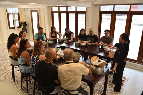 Sathon: Hands-on Thai Cooking Class & Market Tour in Bangkok