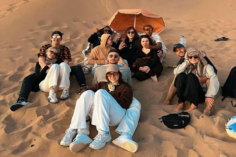 Agadir/Taghazout : Aventure en Sandboard et Dîner au Coucher du SoleilAgadir/Taghazout : aventure en sandboard et dîner au coucher du soleil