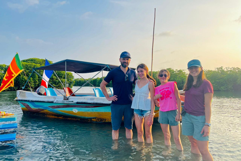 From Negombo: Boat Tour of Negombo Lagoon