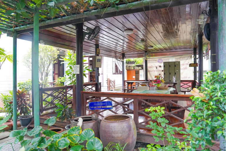 Bangkok: Bang Rak Food Tasting & Culture Walking Tour