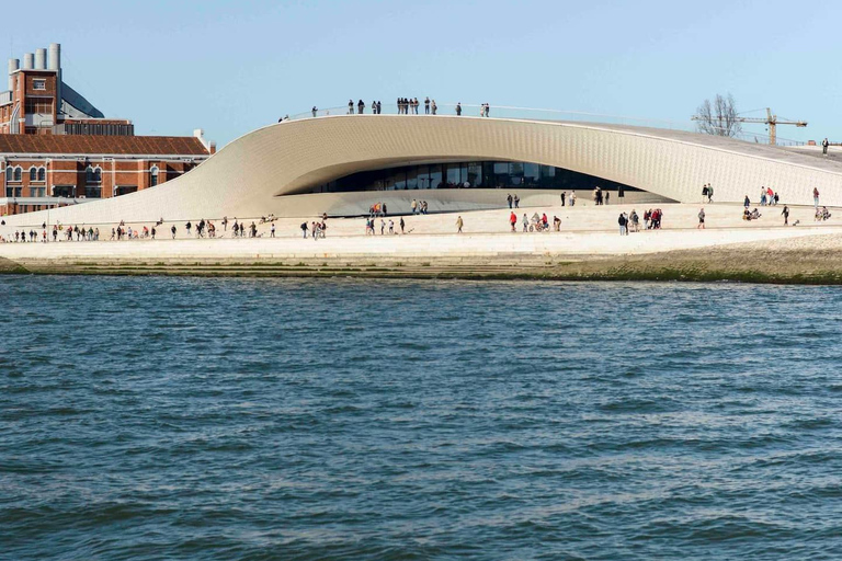 Lisbon: Tagus River Sailboat City Cruise Shared Tour - Sunset Tour