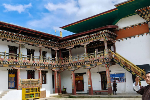7-Days in Bhutan with River Rafting, Farm Lunch & Stone Bath
