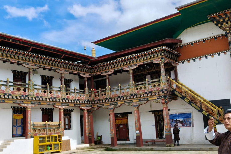 7-Days in Bhutan with River Rafting, Farm Lunch & Stone Bath