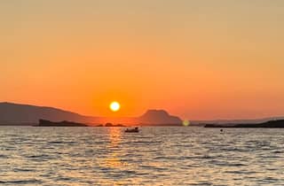 Saint-Raphaël: Estérel & Rote Felsen – Sunset-Apéro By Simone