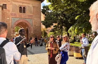 Die Umgebung der Alhambra: Geschichte, Architektur und Legenden