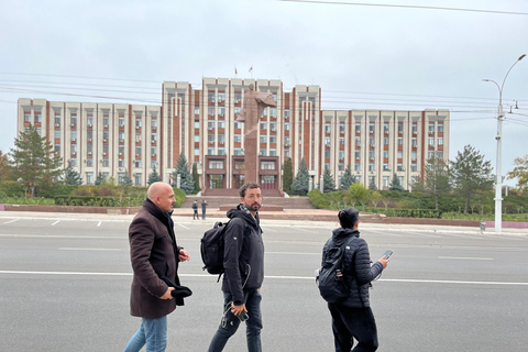 The real Transnistria: an Italian tour among Soviet symbols