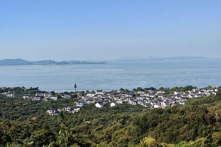 Shanghai: Huzhou Taihu Lake Views & Paddling Day Trip