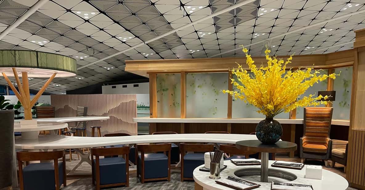 Hong Kong: Hong Kong International Airport Lounge Access