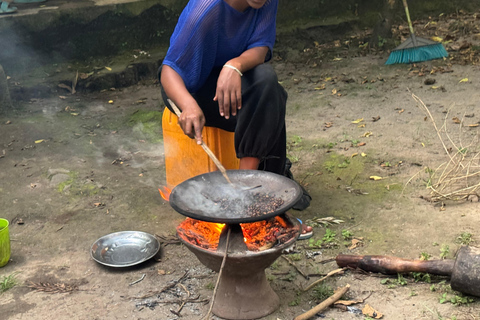 Addis Abeba: Töpferwaren, Markt und Kaffee-Tour mit MittagessenAddis Abeba: Töpfer-, Markt- und Kaffeetour mit Mittagessen