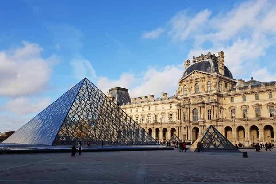 Louvre: Außenbesichtigung mit Ticket ohne Anstehen. Foto: GetYourGuide Louvre: Außenbesichtigung mit Ticket ohne Anstehen. Foto: GetYourGuide