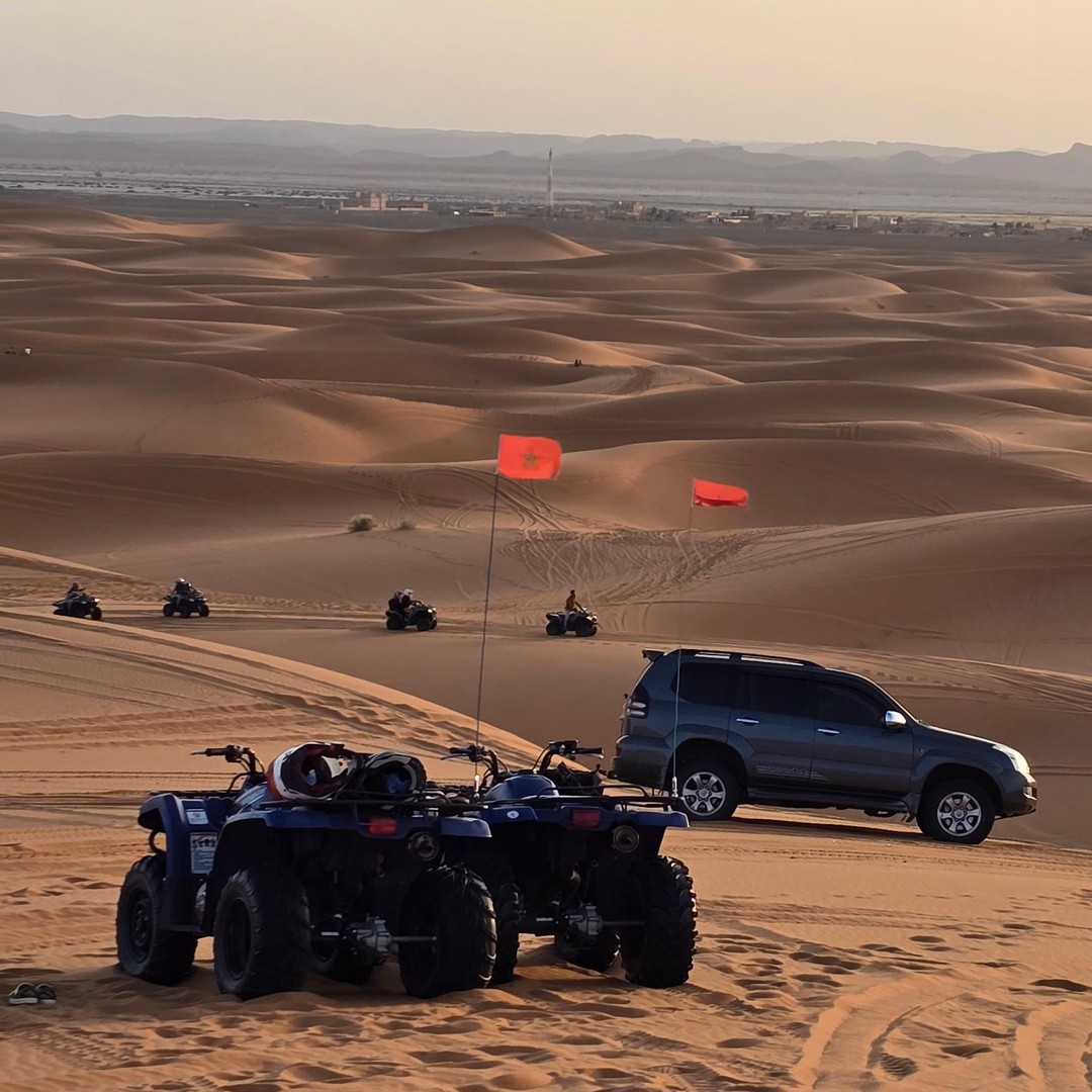 Depuis Casablanca : circuit de 6 jours dans les montagnes et le désert du Maroc - dromadaire