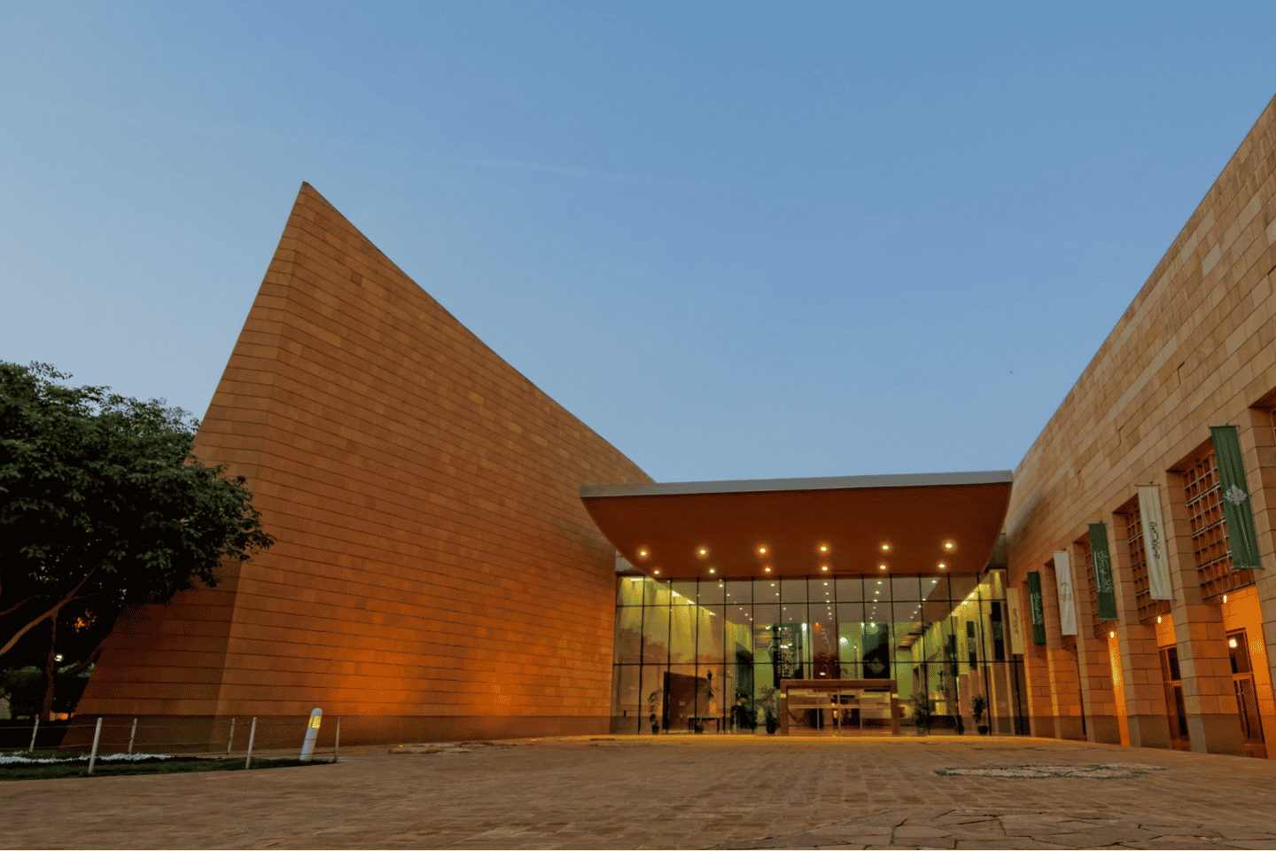 Riyadh: Full Day City Tour Guided with Transport - City Tour Full-Day Guided with Transport