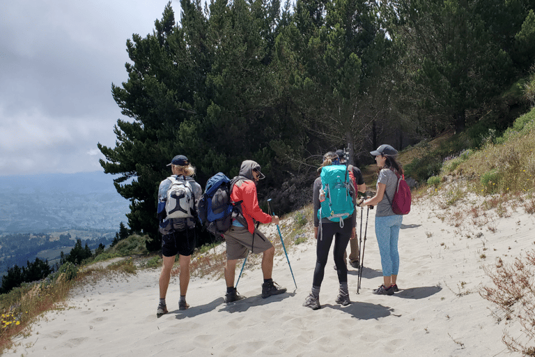 Quito : randonnée de 2 jours au cratère de Quilotoa et au canyon de ToachiQuito : randonnée de deux jours au cratère Quilotoa et au canyon de Toachi