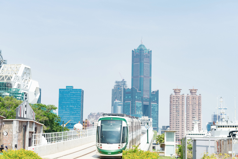 Kaohsiung: Fo Guang Shan, Lotus Pond, Qishan & Pier-2 Tour