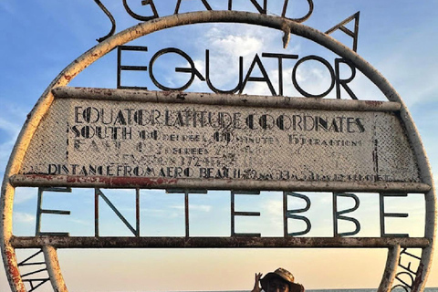 Entebbe: Guided Walking Tour & Lake Victoria Sunset Cruise