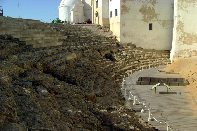 Cádiz: Guided Tour of the Casa del Obispo and the Roman Theater Cádiz: Guided Tour of the Bishop's House and the Roman Theater