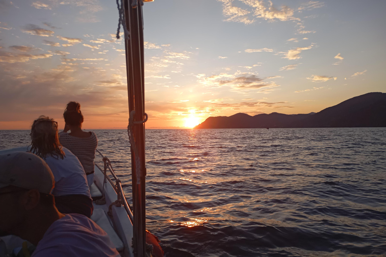 Vernazza: morning tour-afternoon-sunset aperitiv cruise tour 2-Hour Tour