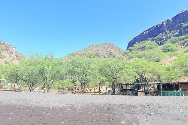 Santiago: Ribeira da Barca Sea Caves Boat Tour & Pickup