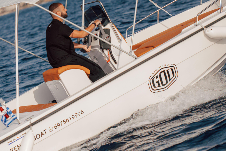 Crete: Almyrida Bay Self-Drive Boat Rental with Briefing Crete: SUNSET Almyrida Bay Self-Drive Boat Rental