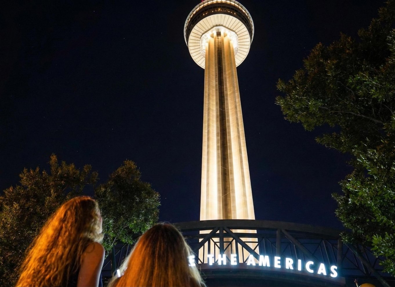 San Antonio: Førsteklasses køretur om aftenen med bådtur på floden