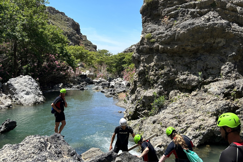 Vanuit Rethymno: Rivier trektocht in de Kourtaliotiko kloofTrefpunt