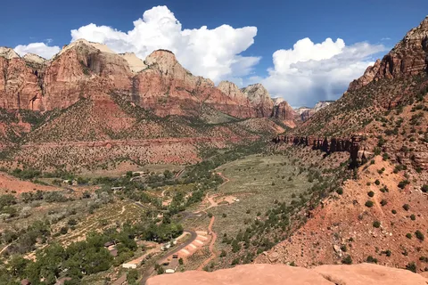 Zion National Park 5-hour Tour: Hike and Drive