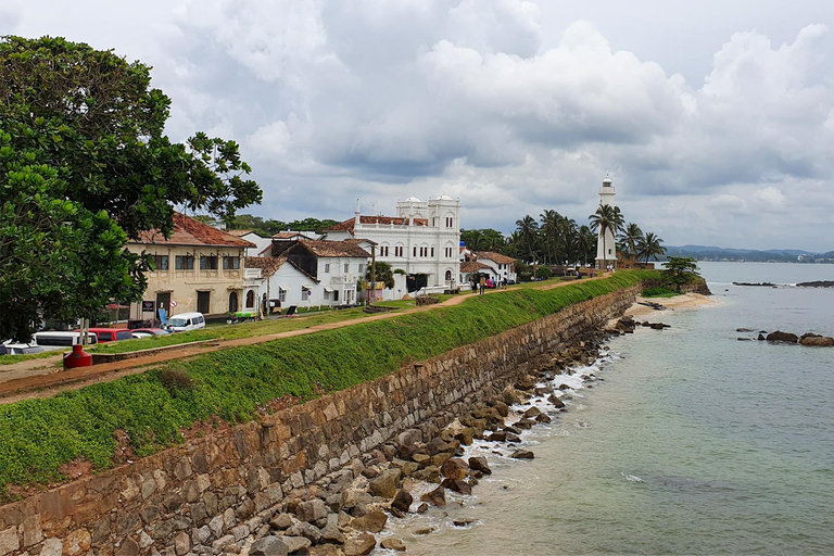 Colombo: Galle Fort and Coastal Culture Private Tour