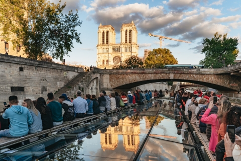 Paryż: 1-godzinny Zwiedzanie Cruise Plus Bistro KolacjaRejs wycieczkowy po Paryżu i kolacja w Bistro Parisien