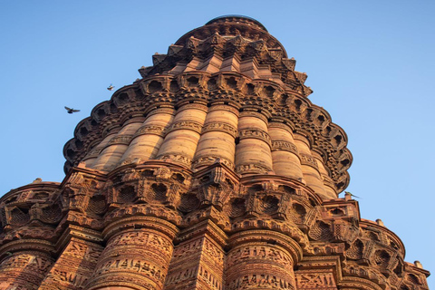 Visite privée du Qutub Minar en voiture avec coupe-fileVisite privée du Qutub Minar en voiture