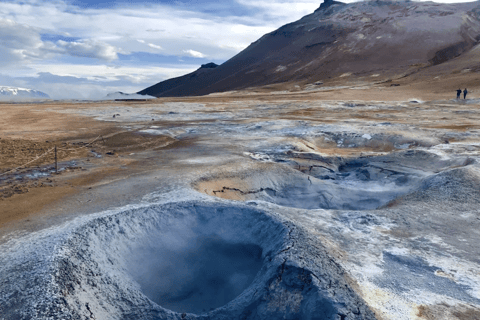 Akureyri: Private Tour Godafoss, Myvatn, Grjótagjá, Hverir.