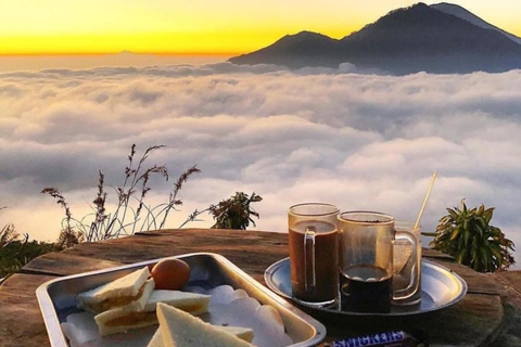 Bali: Caminhada ao nascer do sol no Monte Batur com fonte termal opcionalCaminhada no Monte Batur