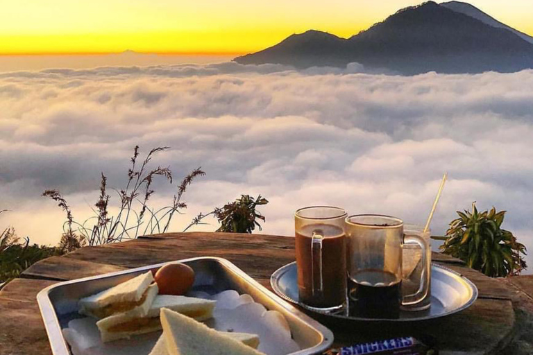 Bali: Caminhada ao nascer do sol no Monte Batur com fonte termal opcionalCaminhada no Monte Batur