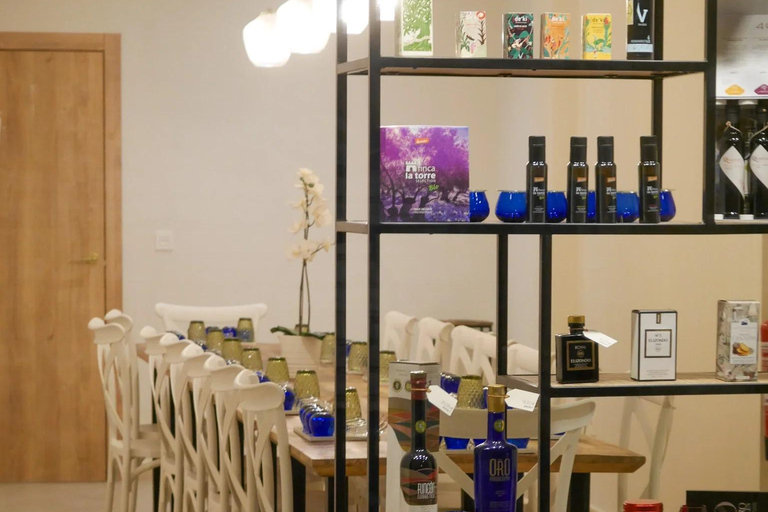 Granada: Extra Virgin Olive Oil Tasting Private: Professional olive oil tasting