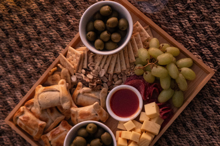 Santiago: Vinicola Monteluz Sunset Party Experience 360