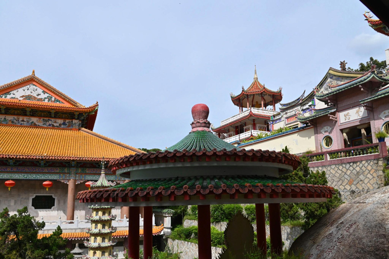 Penang: Private Highlights Tour with Temples, Hill & Gardens