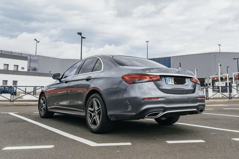 París: traslado privado prémium desde o hacia el aeropuerto CDG