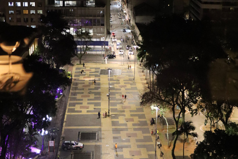 São Paulo: Women's Nightlife Tour with Drinks at Hidden Bars
