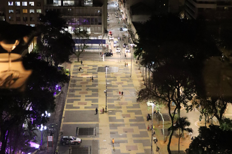 São Paulo: Women's Nightlife Tour with Drinks at Hidden Bars