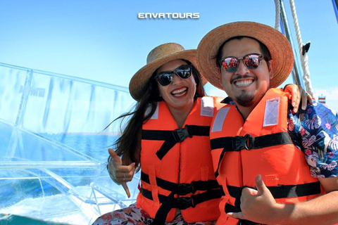 Excursión en Barco Claro con Cerveza