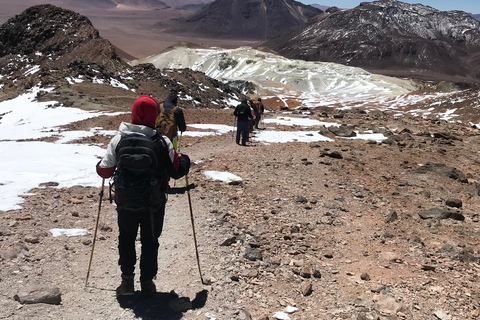 Full-Day Volcán Lascar Climb from San Pedro de Atacama