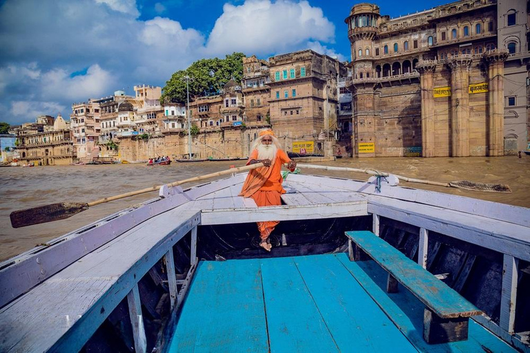 Varanasi: Private Spiritual and Heritage Day Tour with Guide