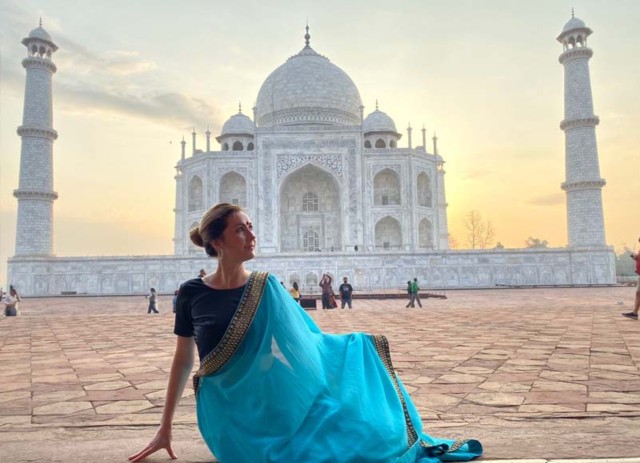 Visit New Delhi Taj Mahal Private Tour with Skip-the-Line Ticket in 
