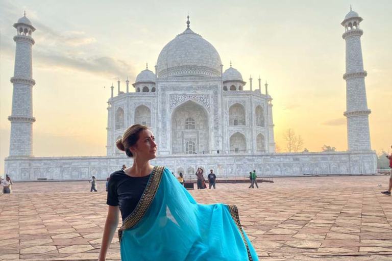 Agra: Tour guidato del Taj Mahal con opzione &quot;salta la fila&quot;.Tour privato del Taj Mahal tutto incluso da Nuova Delhi