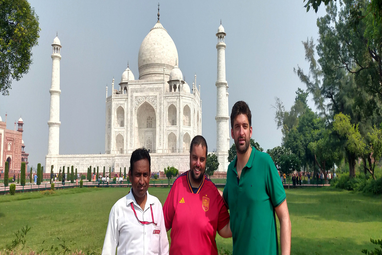 Von Delhi aus: Private Taj Mahal und Agra Fort Reise mit dem AutoNur Privatwagen und Reiseleiter