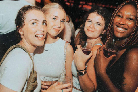 Málaga: Pub Crawl Málaga Madness