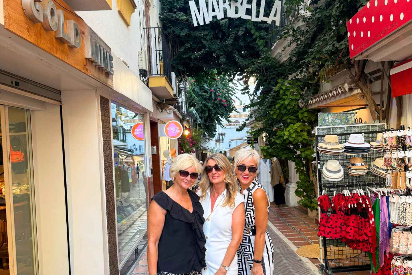 探索马贝拉老城:地道小吃美食之旅