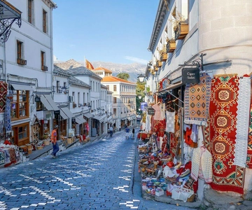 Vanuit Tirana: Dagtrip naar het op de UNESCO-lijst opgenomen Gjirokastra