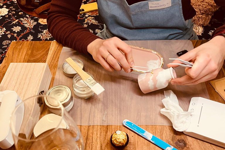 Frankfurt | Gold-look casting with wine & music Frankfurt | Gold-look die-casting with wine & music