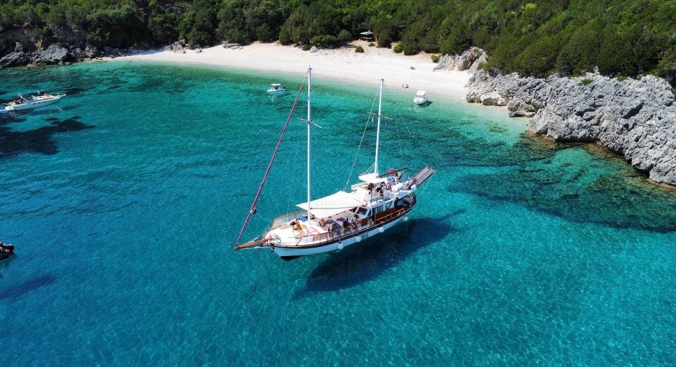 Rhodos: All-Inclusive-Bootsfahrt mit Mittagessen, Getränken & Transfers